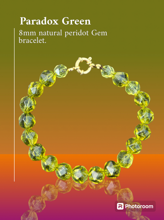 Paradox Green- Handcrated bracelet.SELV